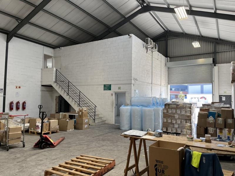 To Let commercial Property for Rent in Rivergate Western Cape